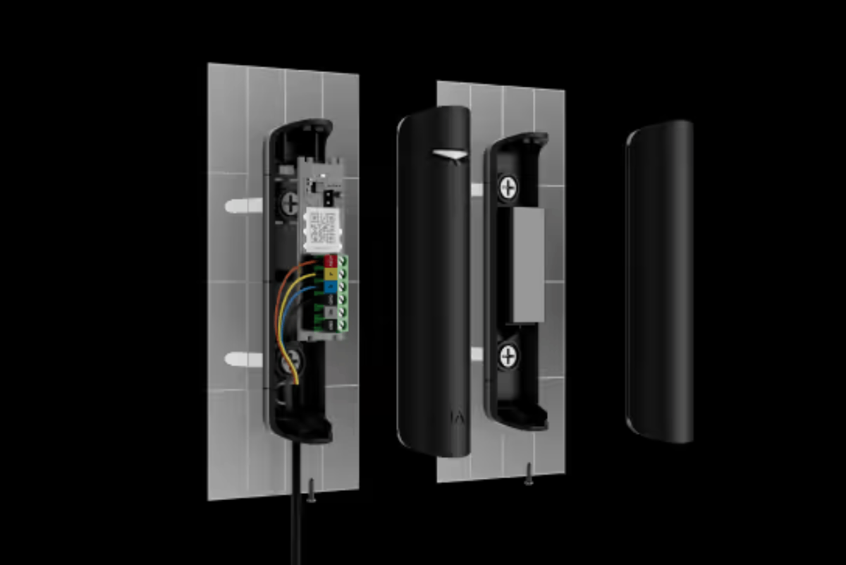 Montáž a nastavení DoorProtect Plus Fibra